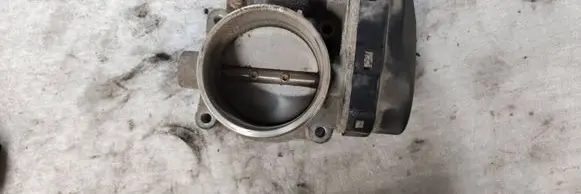 BMW 5 E39 Throttle valve
