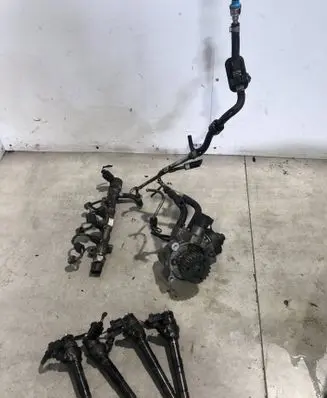 Audi A3 S3 8V Fuel injection system set 04L130277AJ 0445110477 04L089B