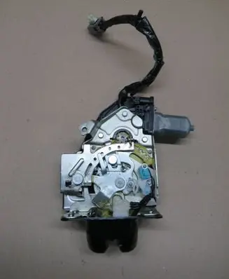 Ford Kuga II Tailgate/trunk/boot lock/catch/latch CV447843102B
