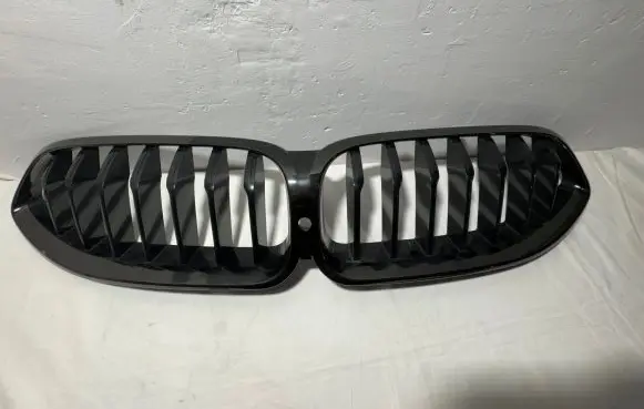 BMW 8 G14 Front bumper upper radiator grill 7449420 7449421 7449424