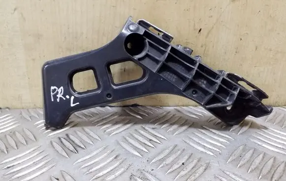 Lexus CT 200H Front bumper mounting bracket 5211676010