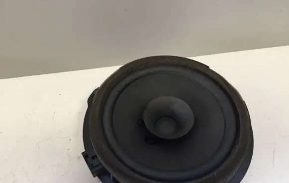 Ford Focus Rear door speaker AA6T18808CA 2H223A