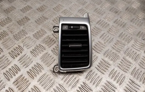 Porsche Panamera (970) Rear air vent grill 970553172