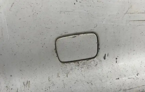Rear bumper row hook cap/cover