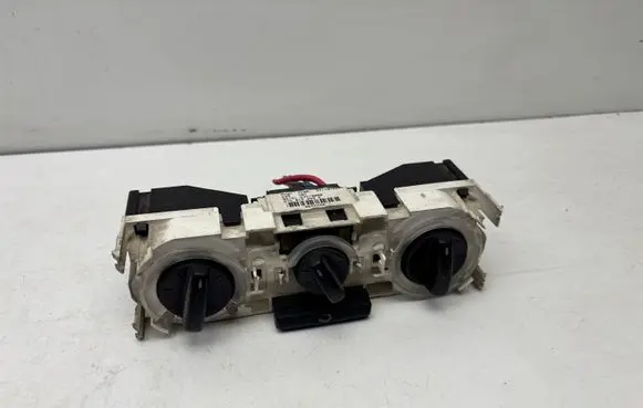 Skoda Fabia Mk1 (6Y) Climate control unit 6Y0819045K