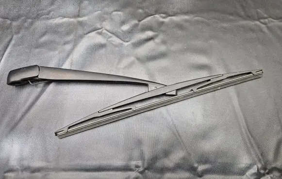 Subaru Impreza III Rear wiper blade 35614 06226 35618