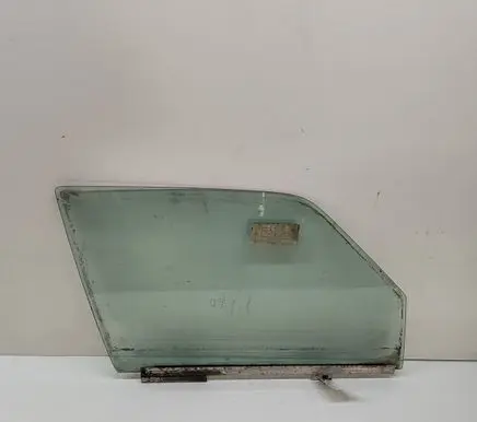 Mercedes-Benz S W126 Front door window glass four-door A1267202218