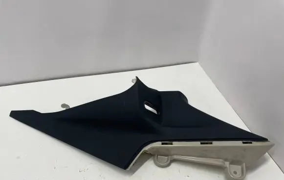 Mercedes-Benz CLS C218 X218 (C) pillar trim A2186901026