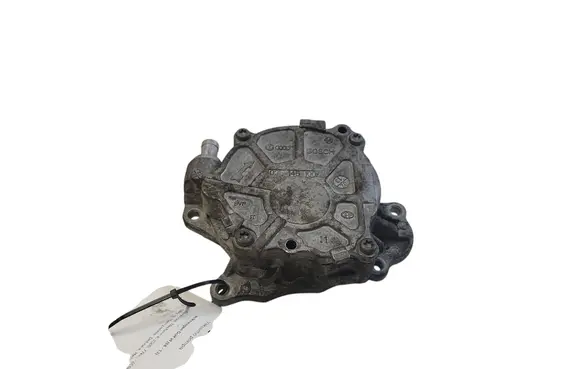 Volkswagen Golf VI Vacuum pump 03L145100F