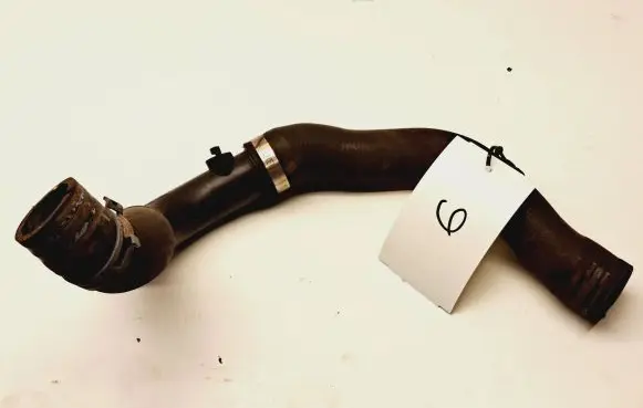 Engine coolant pipe/hose