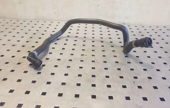 Volvo XC90 Engine coolant pipe/hose