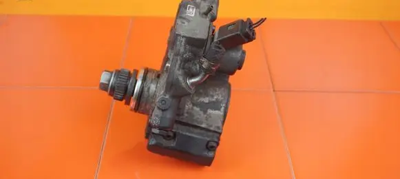 Mercedes-Benz Sprinter W906 Fuel injection high pressure pump A6510701201 17MB12