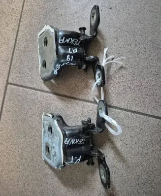 Dacia Duster II Rear door hinge set 