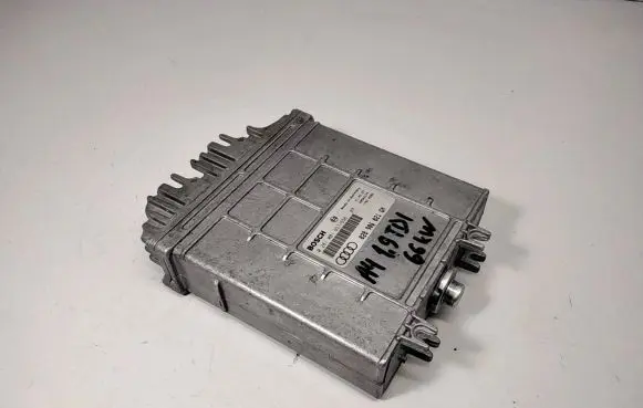Audi A4 S4 B5 8D Engine control unit/module 028906021GM 28SA3174 0281001657