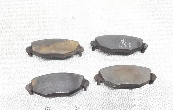 Jaguar X-Type Brake pads (front) 
