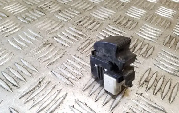 Toyota RAV 4 (XA20) Electric window control switch