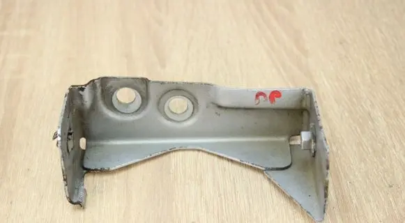 Chevrolet Orlando Fender mounting bracket