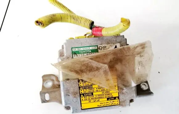 Toyota Land Cruiser (HDJ90) Airbag control unit/module 8917060090 89170-60090