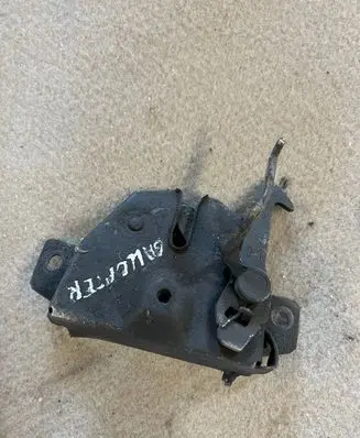Hyundai Galloper Engine bonnet/hood lock/catch