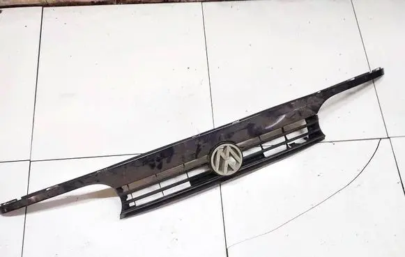 Volkswagen Golf III Front grill 1H8853853