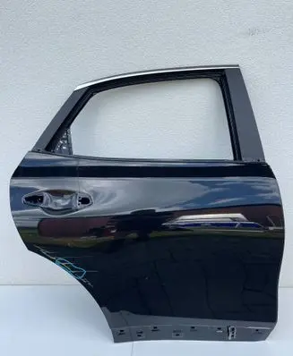 KIA Xceed Rear door