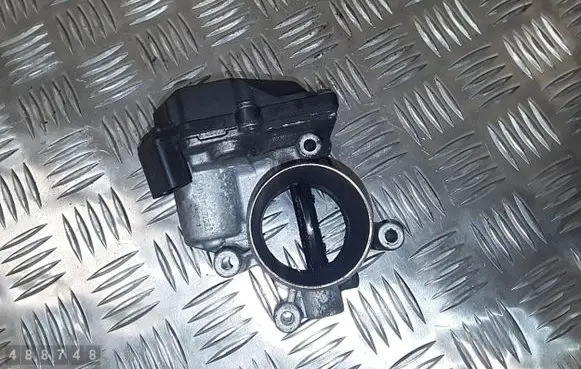 Volkswagen Tiguan Throttle valve a2c83076000 a2c59512935