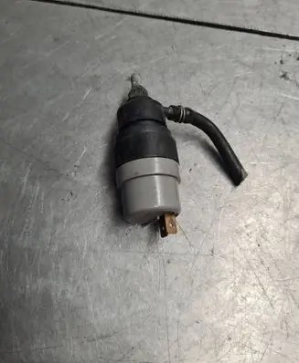 Audi 100 S4 C4 Windscreen/windshield washer pump 431955651