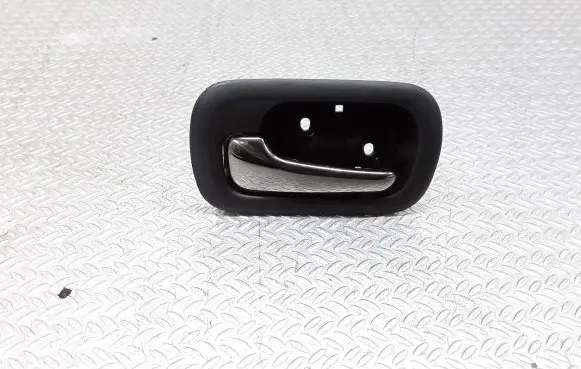 Honda CR-V Rear door interior handle