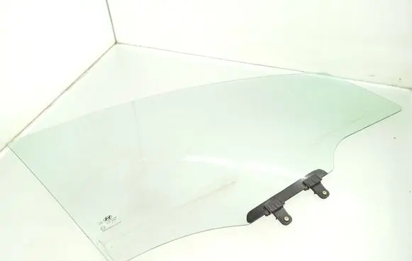 Hyundai i10 Front door window glass four-door