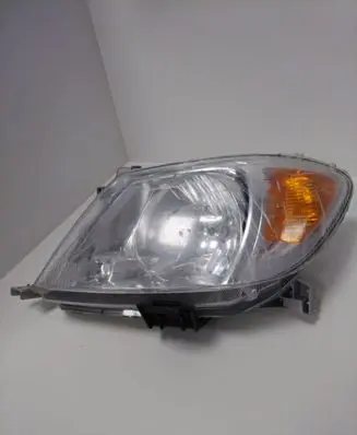 Toyota Hilux (AN10, AN20, AN30) Headlight/headlamp 811300K080