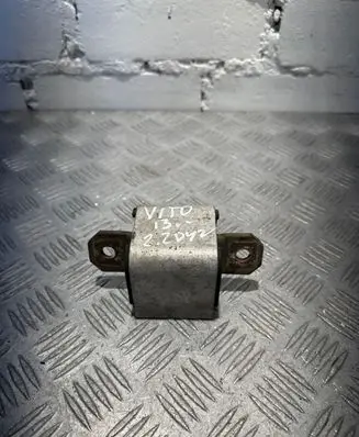 Mercedes-Benz Vito Viano W639 Gearbox mount A639242