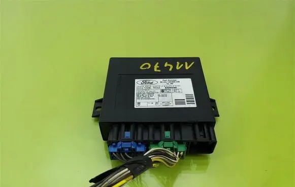 Ford Focus Central body control module 98AG15K600DB