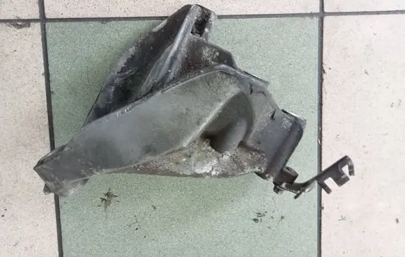 Volkswagen Crafter Engine mounting bracket 076199308