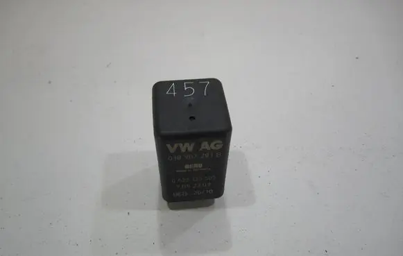 Volkswagen PASSAT B6 Glow plug pre-heat relay 038907281B 0522120503 7052309