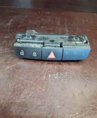 Opel Insignia A Hazard light switch 13324594