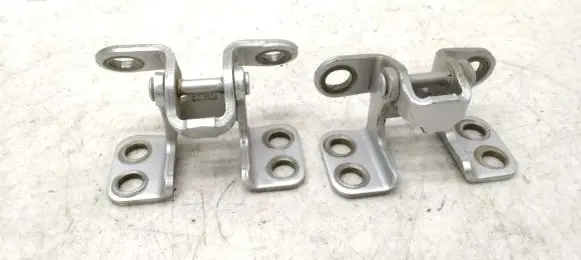 Toyota RAV 4 (XA30) Tailgate/trunk/boot hinge 715LB