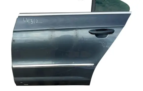 Volkswagen PASSAT CC Rear door 3C8833311