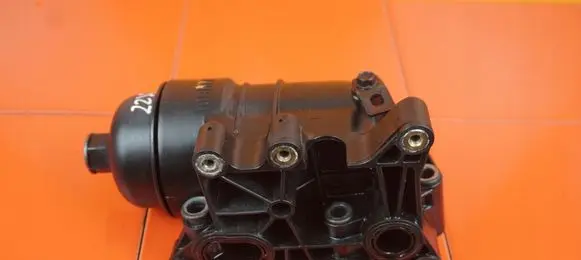 KIA Sorento Oil filter mounting bracket D4HB