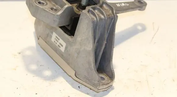 KIA Niro Engine mount bracket 21810-G2000 21812-G2000