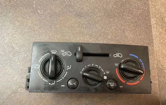 Peugeot 207 Climate control unit 69910002