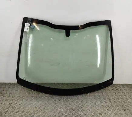 Peugeot 2008 I Front windscreen/windshield window 1607956580 43R001409
