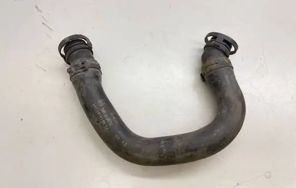 Volkswagen Jetta VI Breather/breather pipe/hose 04E131149G