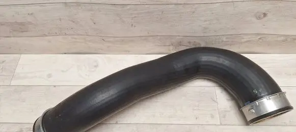 Volkswagen Touareg I Air intake hose/pipe