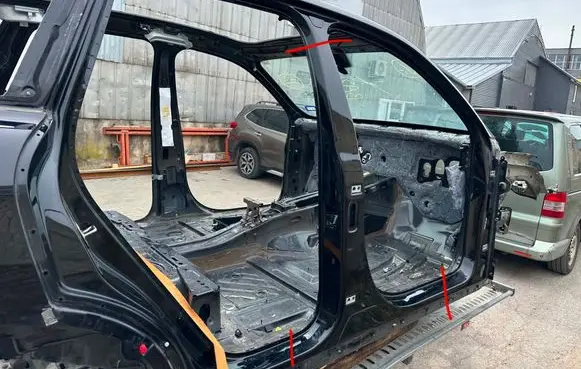 Porsche Cayenne (92A) Pillar (middle) 