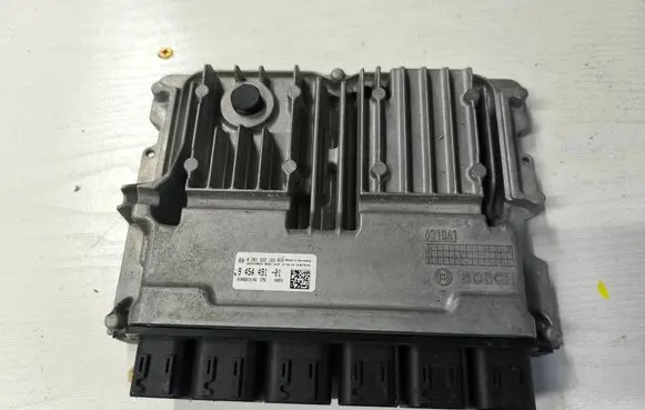 BMW 5 G30 G31 G38 Engine control unit/module 9454491 0261S22183 030663146