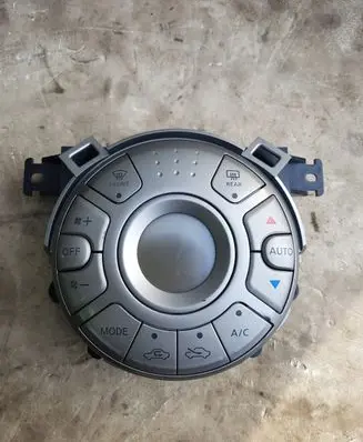 Nissan Micra Climate control unit 275101HH0C