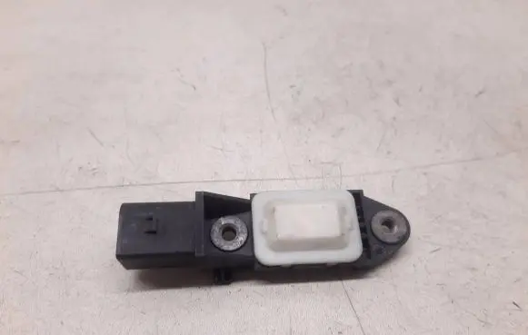 Mercedes-Benz SLK R171 Airbag deployment crash/impact sensor 0038212851 3056223