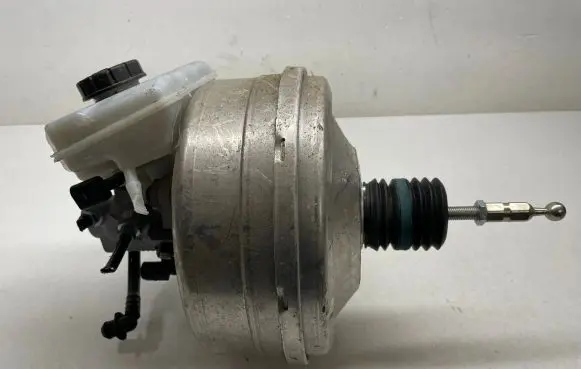Audi Q7 4M Brake booster 4M0612103A