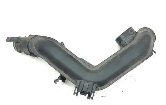 Audi Q2 - Intercooler hose/pipe 04C145673B
