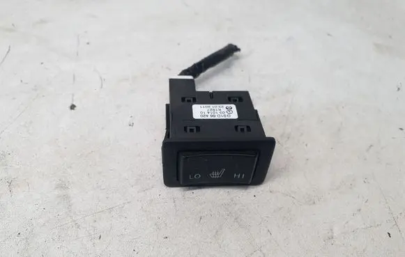 Mazda 6 Seat heating switch GS1D66420 03101410 K1827